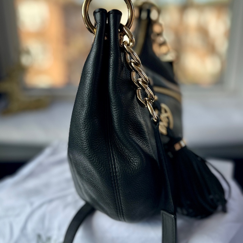 Michael Kors Black Leather Convertible Hobo Bag w/ Gold Hardware - Picture 11 of 16